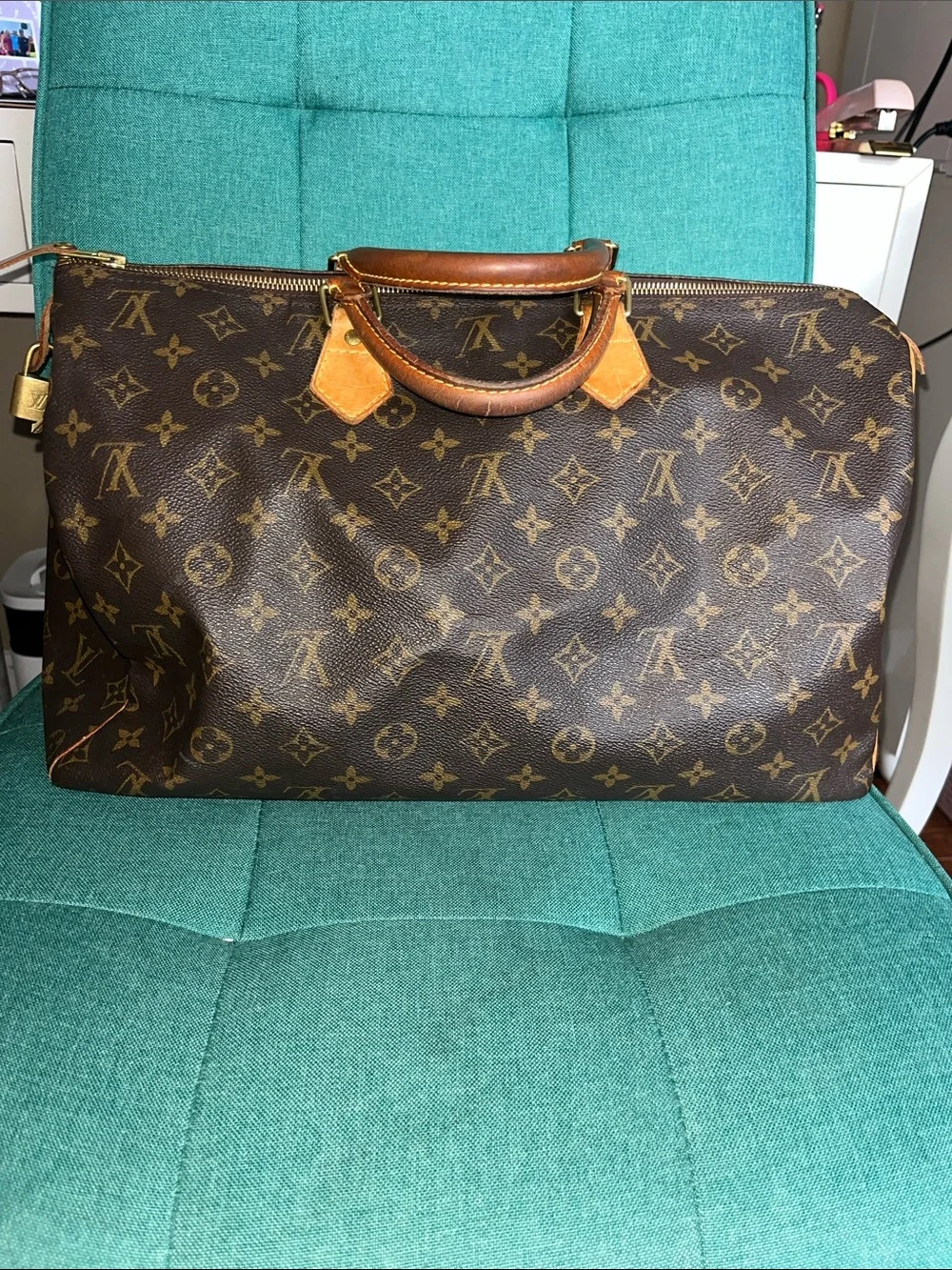 Louis Vuitton Monogram Speedy 40